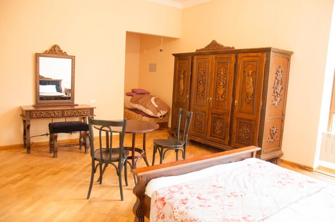 X Hotel Yerevan Exterior foto